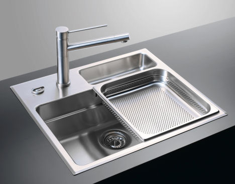 rieber-waterstation-cubic-600-sink.jpg
